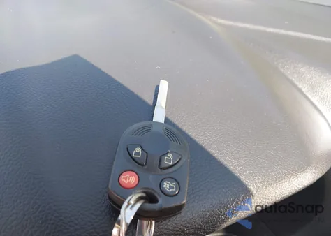 2014 Ford Focus Se z USA, uszkodzony, nr VIN 1FADP3K26EL238606